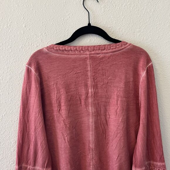 Soft Surroundings Women's Top Size L Dusty Pink V Neck Bell Cuff Mineral Wash - Picture 9 of 13